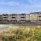 Top Floor - All The Views - 2 Bed 2 Bath Apartment in Westport