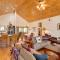 Scenic Deck and Horse Corral Pinetop-Lakeside Cabin