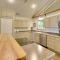 Bullfrog Bluff Mountain View Cabin with Deck!