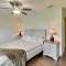 Bullfrog Bluff Mountain View Cabin with Deck!