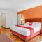 OYO Hotel Mona Lake Muskegon