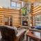 Blue River Escape with Private Studio & Hot Tub