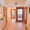 Spacious Prague View Apartment - Prága