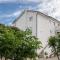 Apartments with a parking space Palit, Rab - 4971 - Rab