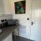 Welcome rooms 55b- Self Check-In whole apartment FULLY REFURBISHED