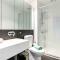 Le Chic in CBD 2br4beds Parking nr southern cross