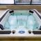 Elysium Beach Pool & Spa Resort Apartments prima linie la plaja - 北马马亚-讷沃达里