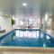 Elysium Beach Pool & Spa Resort Apartments prima linie la plaja - 北马马亚-讷沃达里