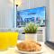 Evergreen Lodge - Two Bed Lux Flat - Parking, Garden, Patio, WIFI, Netflix - Close to Blenheim Palace & Oxford - F3