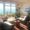 Seafront balcony, lovely spacious relaxing flat - 海斯廷斯