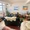 Seafront balcony, lovely spacious relaxing flat - 海斯廷斯