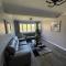 Spacious 3 Bed Home - Ideal for Families & Groups - Stanford le Hope
