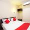 OYO 43915 T P Hotel - 实兆远