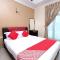 Super OYO 707 Ayuni Hotel