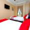 Super OYO 707 Ayuni Hotel