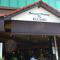 Capital O Rail Hotel