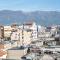 Lovely 3 BR Apt Across Tanners Bridge, Sleeps 8