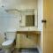Super OYO 828 Comfort Hotel Shah Alam