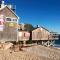 2 Bedroom Matunuck Beach House, 1 Block from Ocean - ساوث كينغستاون