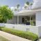 Pool Access Mtn-View Palm Springs Condo! - 棕榈泉