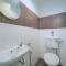 Hotel O V Stay Guesthouse