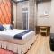 Capital O 460 World Palace Hotel