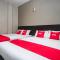 OYO 89885 Nice Stay Three Six Five Services - 诗巫