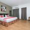 OYO 89915 East Mount Hotel