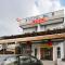 OYO 89915 East Mount Hotel