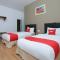 OYO 89915 East Mount Hotel