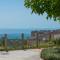 Oasis with terrace and sea view 2BR, garden & pool - Castillo de Sabinillas