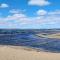 Shore Life Retreat One Block to Beach - ترافيرس سيتي