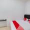 OYO 90503 Madina Residence Syariah - 棉兰