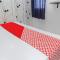 OYO 93701 Room Transit By At