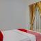 OYO 92638 Jr Residence Syariah - 棉兰