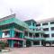 OYO 742 Mona Plaza Hotel