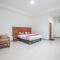Super OYO 686 Bunga Karang Hotel
