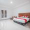 Super OYO 686 Bunga Karang Hotel