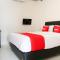 OYO 1191 Monalisa Residence And Cafe - 巴东