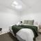 Bluestone Cottage - Vintage Courtyard Charm in CBD