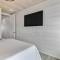 226 SF 2nd Floor townhouse