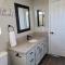 Desert Escape Home with 3BD 3BA with Pool and Jacuzzi - Wildomar