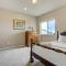 Clear Creek Cozy Getaway with Private Patio - Pikeview