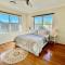 Banyan, 14 Montevideo Parade - Spacious pet friendly property with air con and WiFi