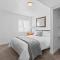 Modern Private Whole Unit 4 Bedroom Guest Suite King Bed