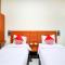 Hotel O SeanS Residence Mansyur Near Universitas Sumatra Utara USU