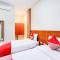 Hotel O SeanS Residence Mansyur Near Universitas Sumatra Utara USU