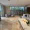 Palm Haven Luxe 3 Bed Townhouse with Private Pool - 迪拜