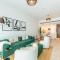 1 BR in Canal Front Residence al Wasl by PK Holidays - 迪拜