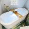 FIRST CLASS Studio Chic Modern Urban Escape - Dubaj